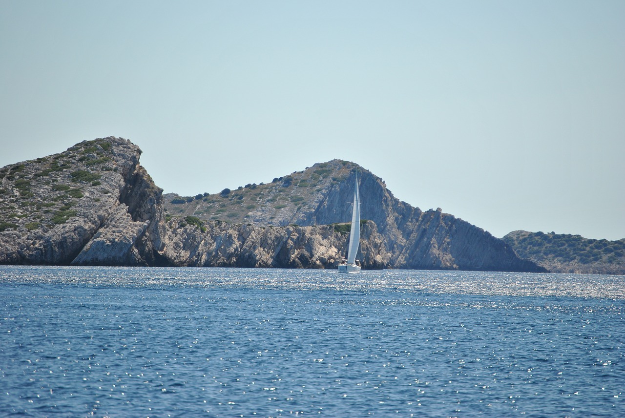 sea sailing boat sail free photo