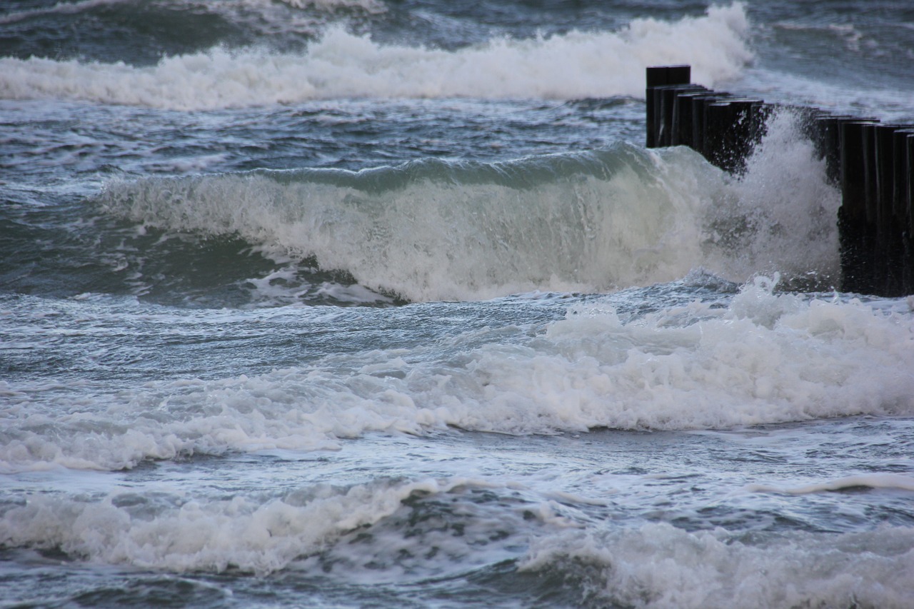 sea baltic sea wave free photo