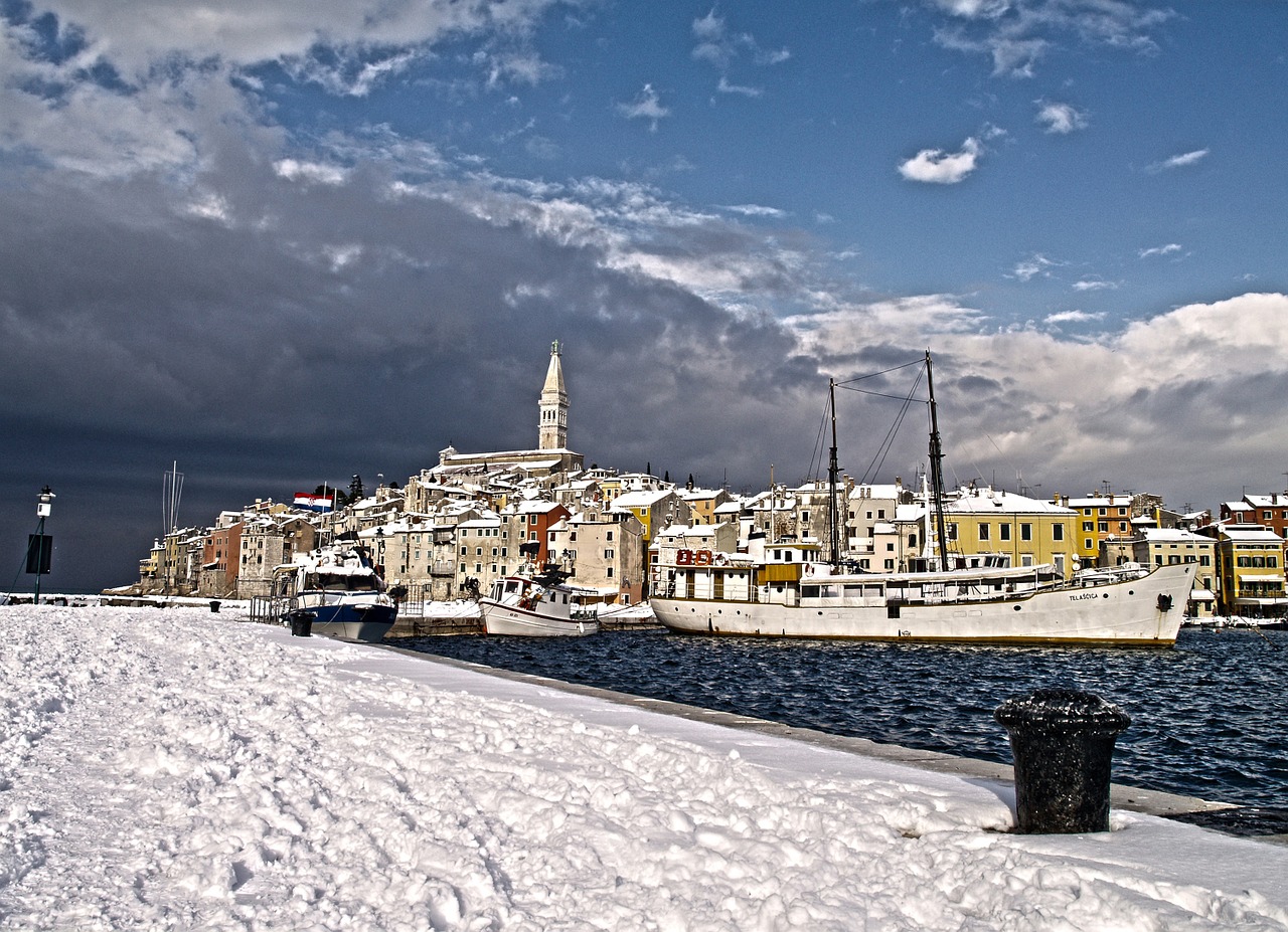 sea snow winter free photo