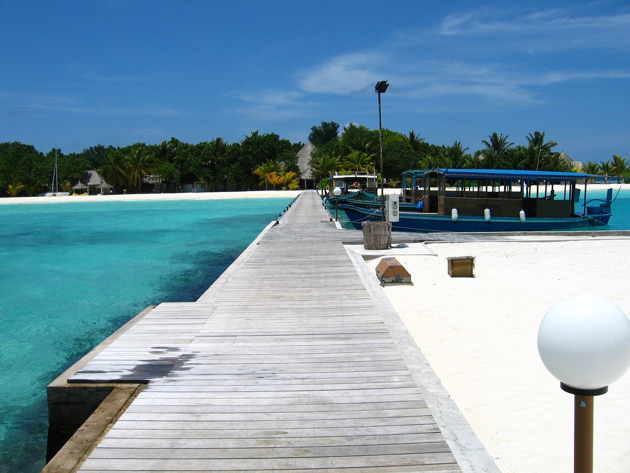 sea maldives jetty free photo