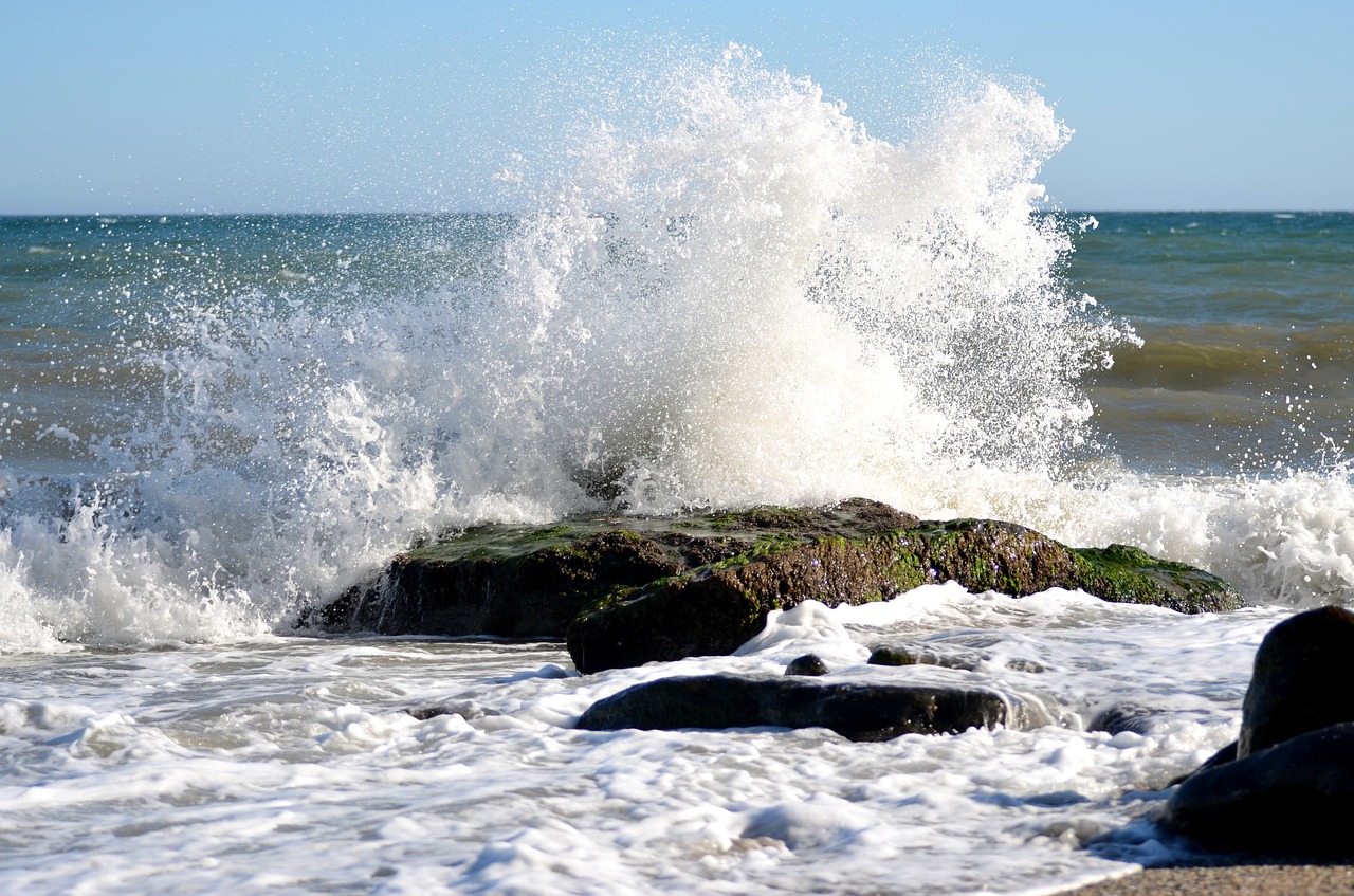 sea wave water free photo