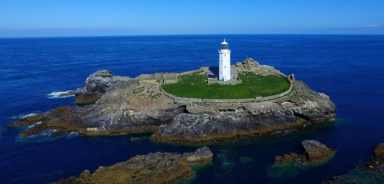 sea cornwall lighthouse free photo