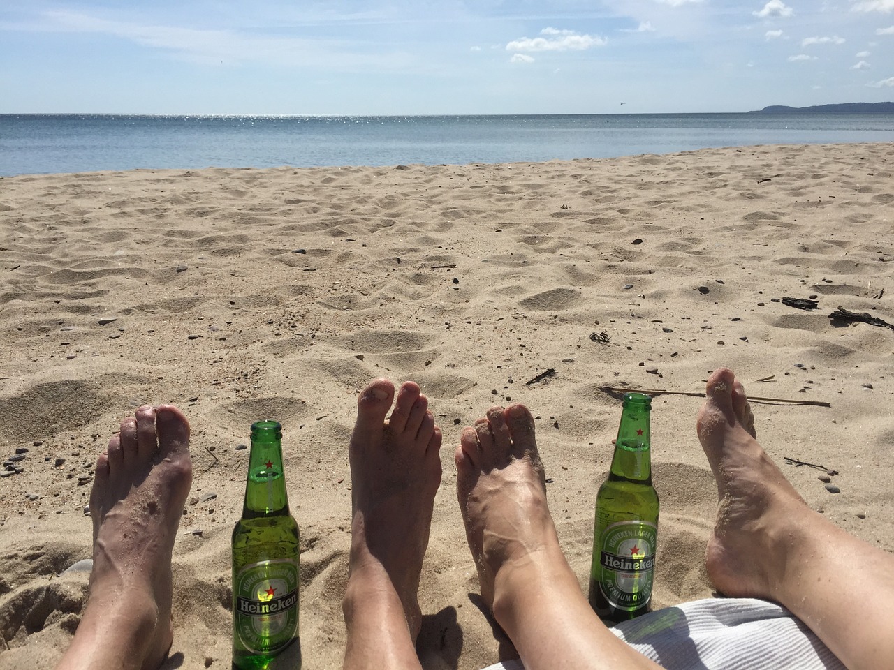 sea beach feet free photo