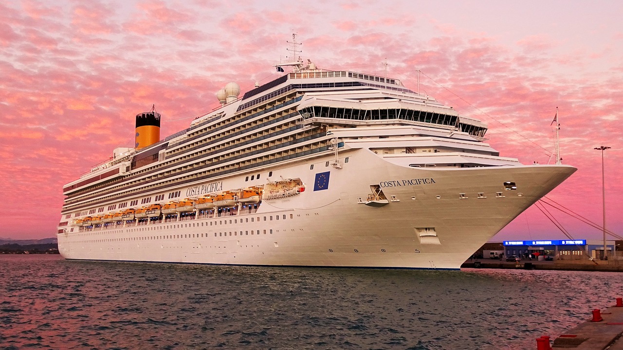 sea cruise travel free photo