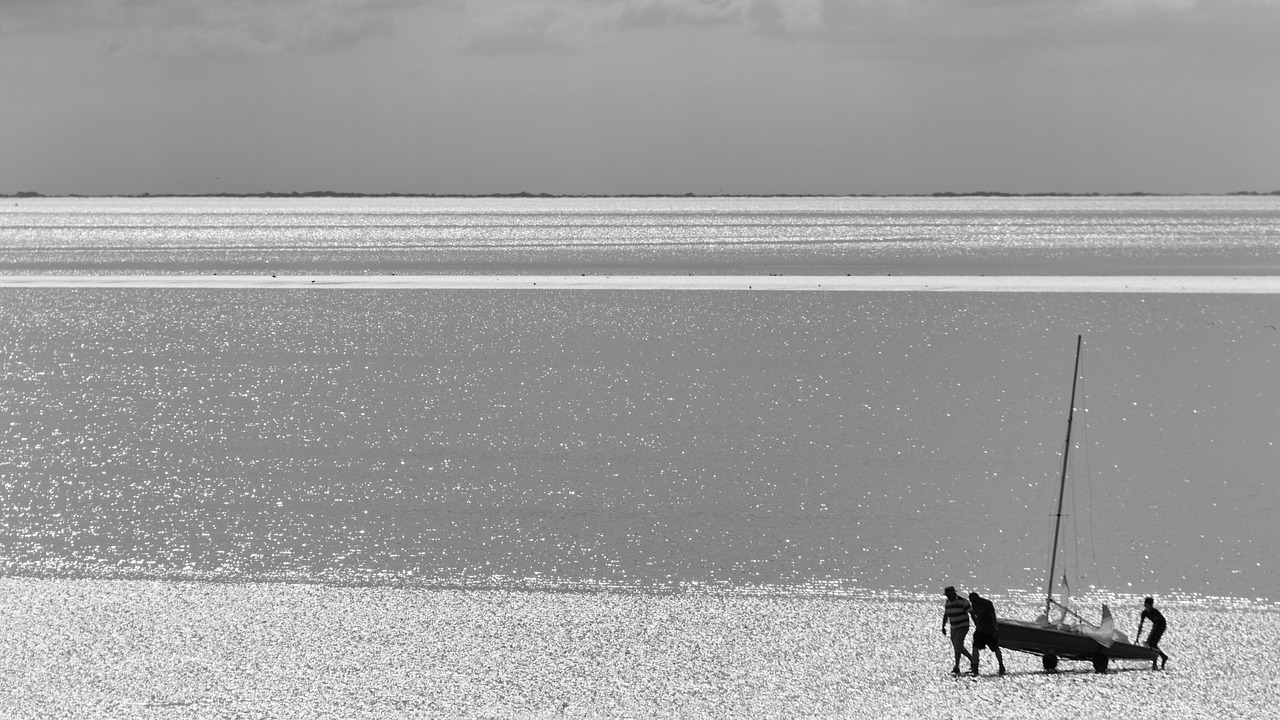 sea boat hunstanton free photo