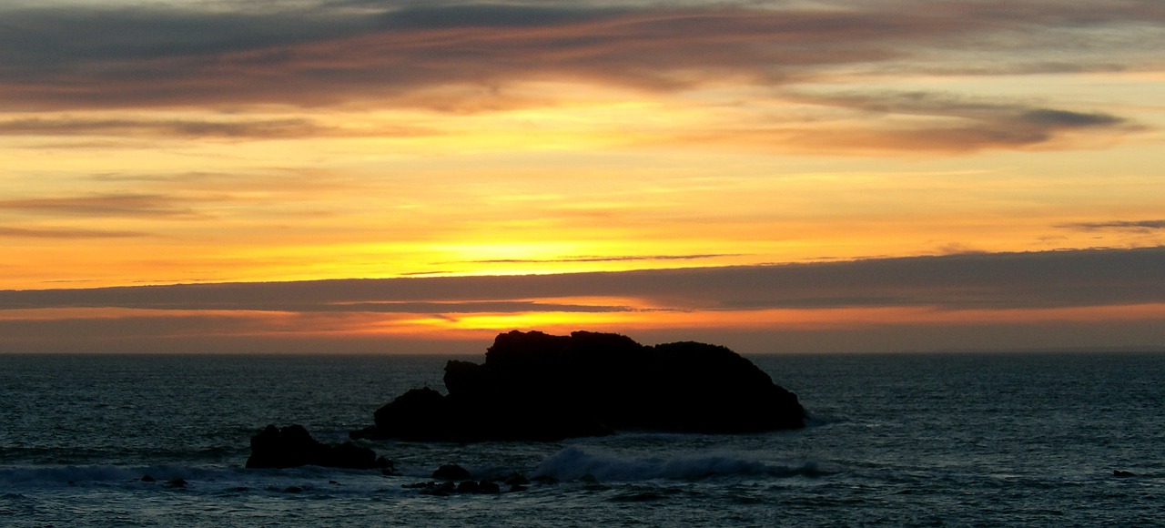 sea rock sunset free photo