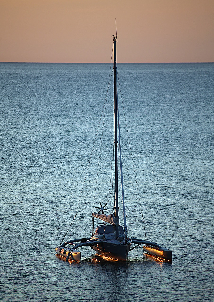 sea sailboat browse free photo