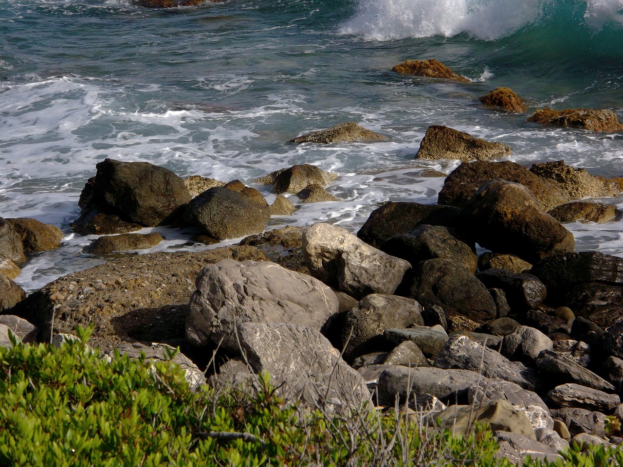 sea stones rock free photo