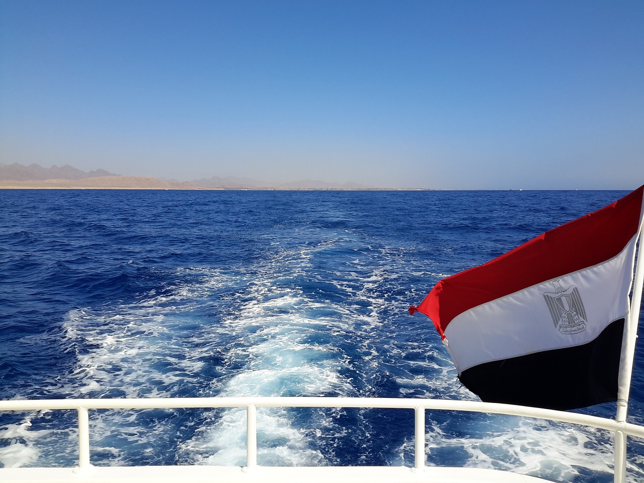 sea flag of egypt journey free photo