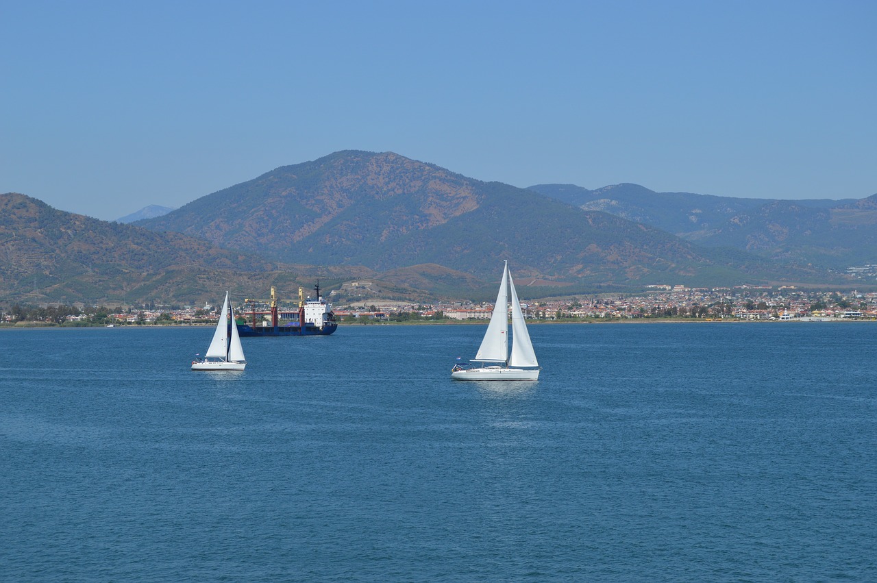 sea turkey mountains free photo