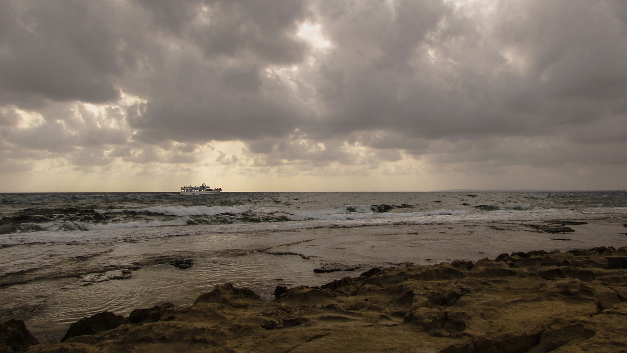 sea sky clouds free photo