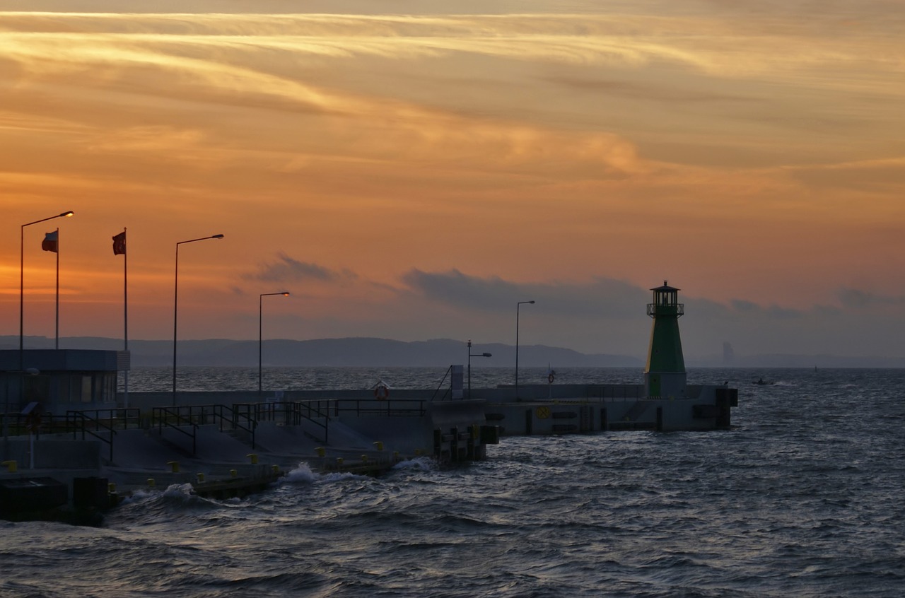 sea lanterns the waterfront free photo