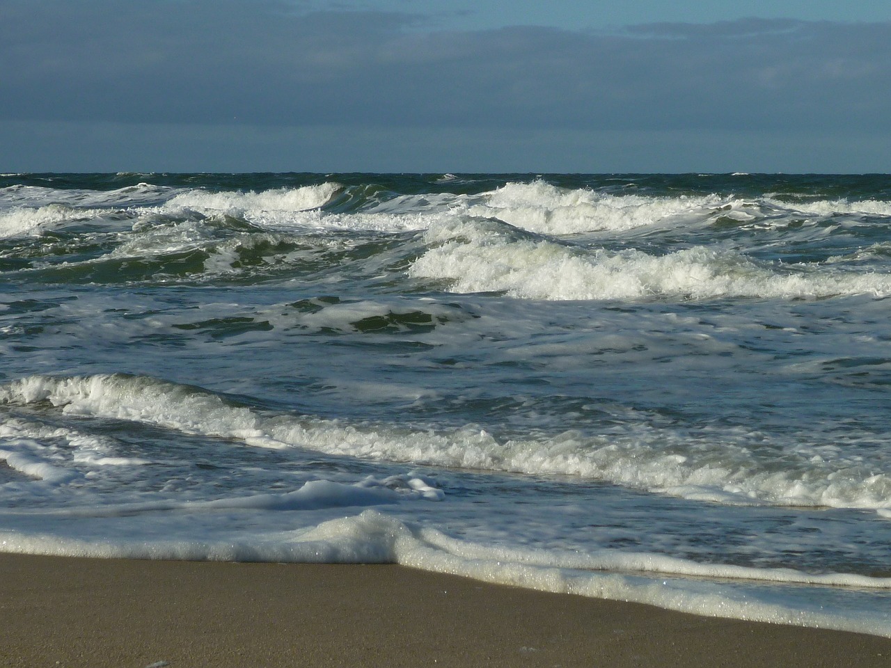 sea wave stand free photo