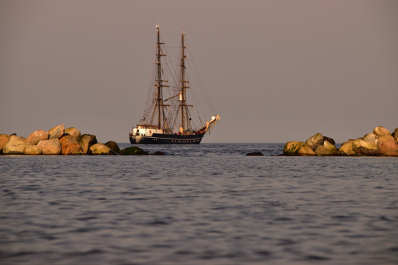 sea ship sail free photo