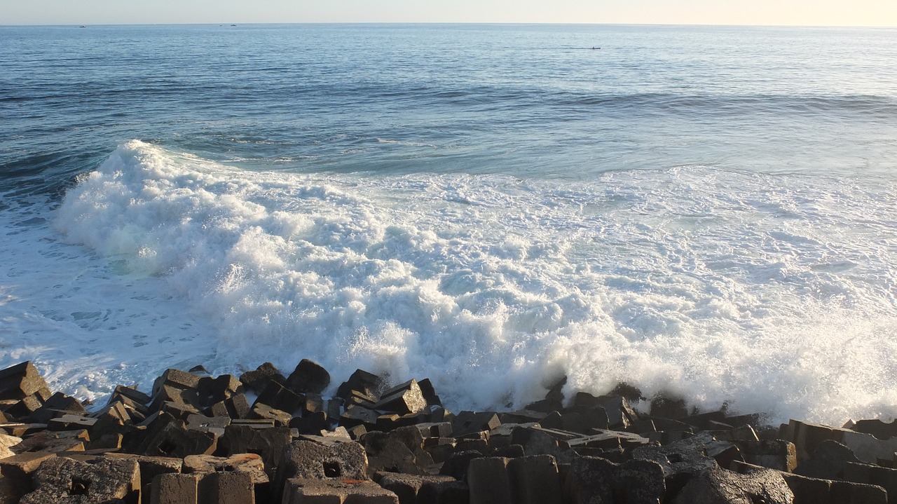 sea rocks sun free photo