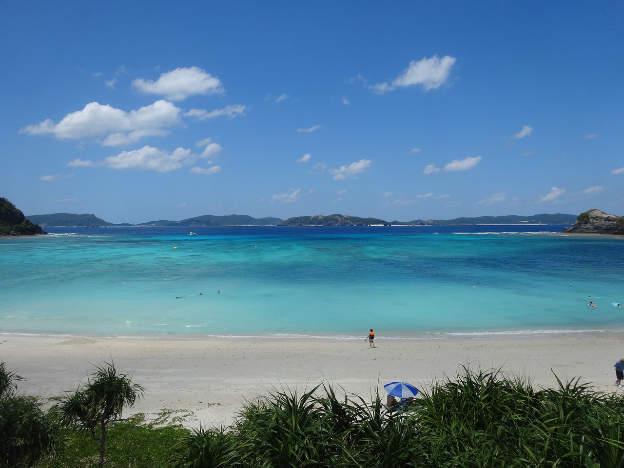 sea beach blue sky free photo