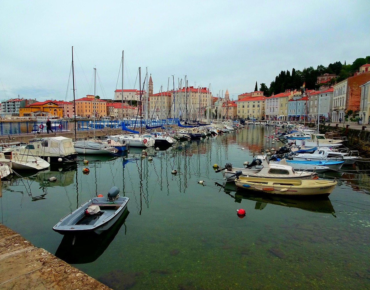 sea port boats free photo