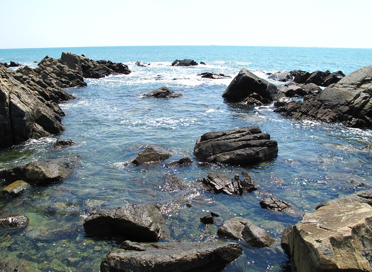 sea waves rock free photo