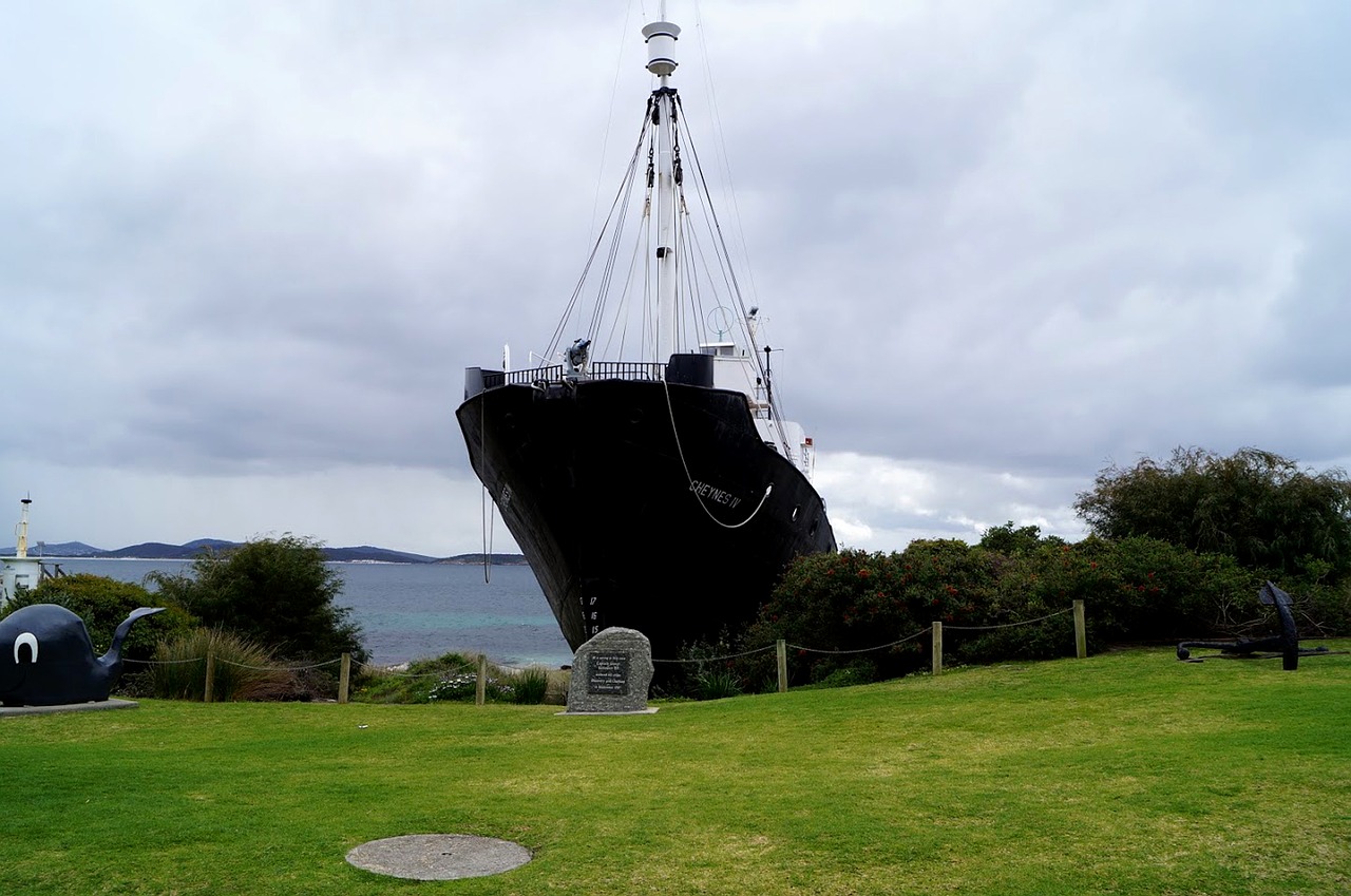 sea ship shore free photo