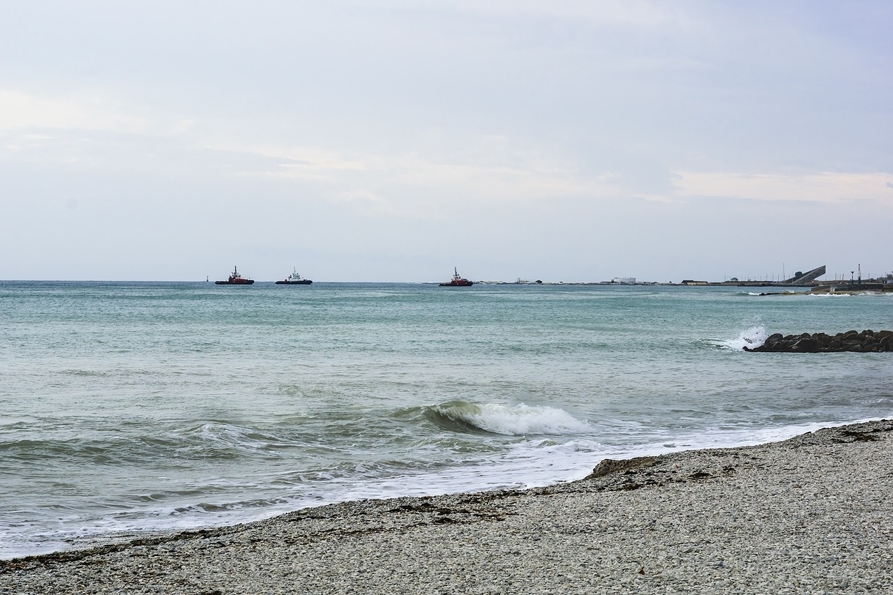 sea sky ship free photo