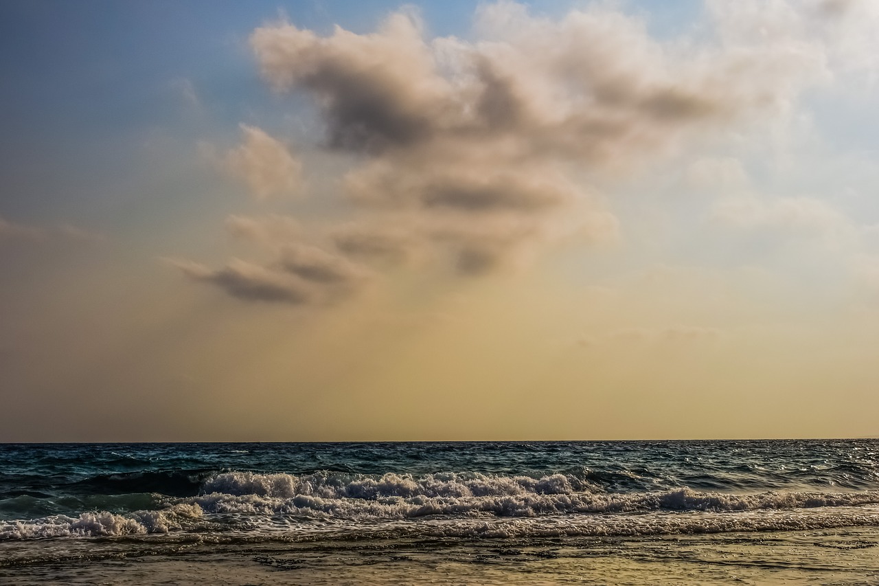 sea sky clouds free photo