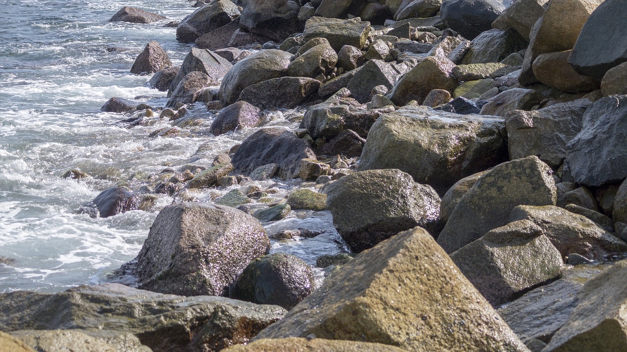 sea stones beach free photo