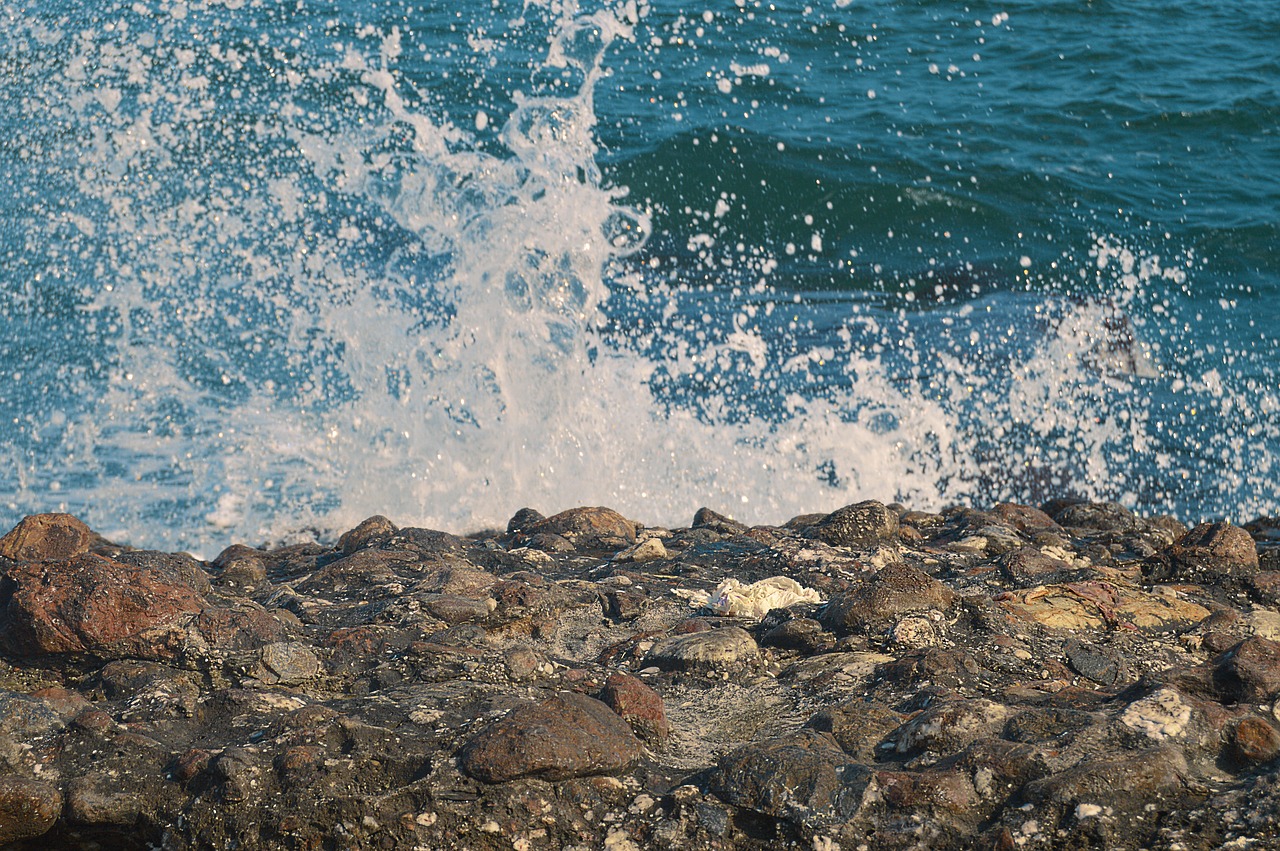 sea wave rocks free photo