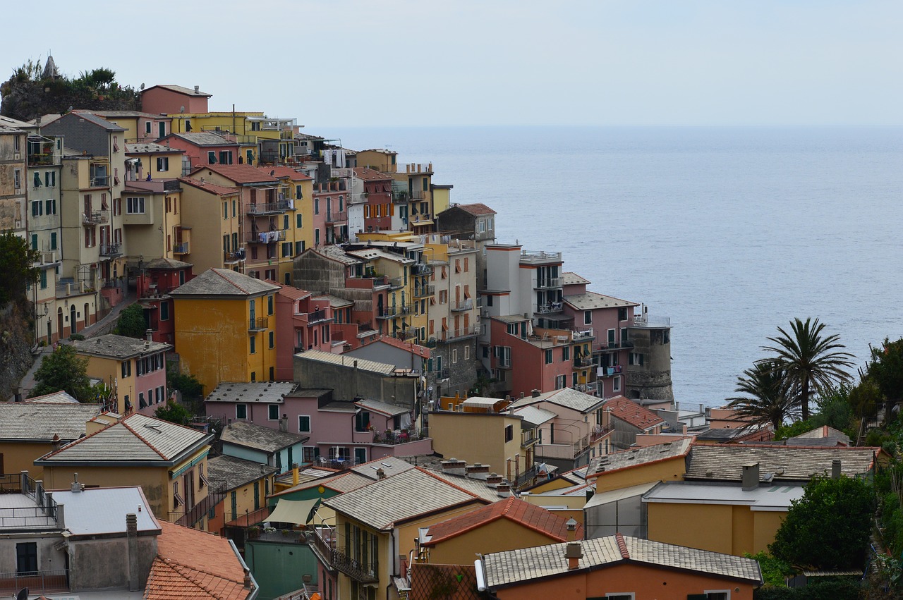 sea italy homes free photo