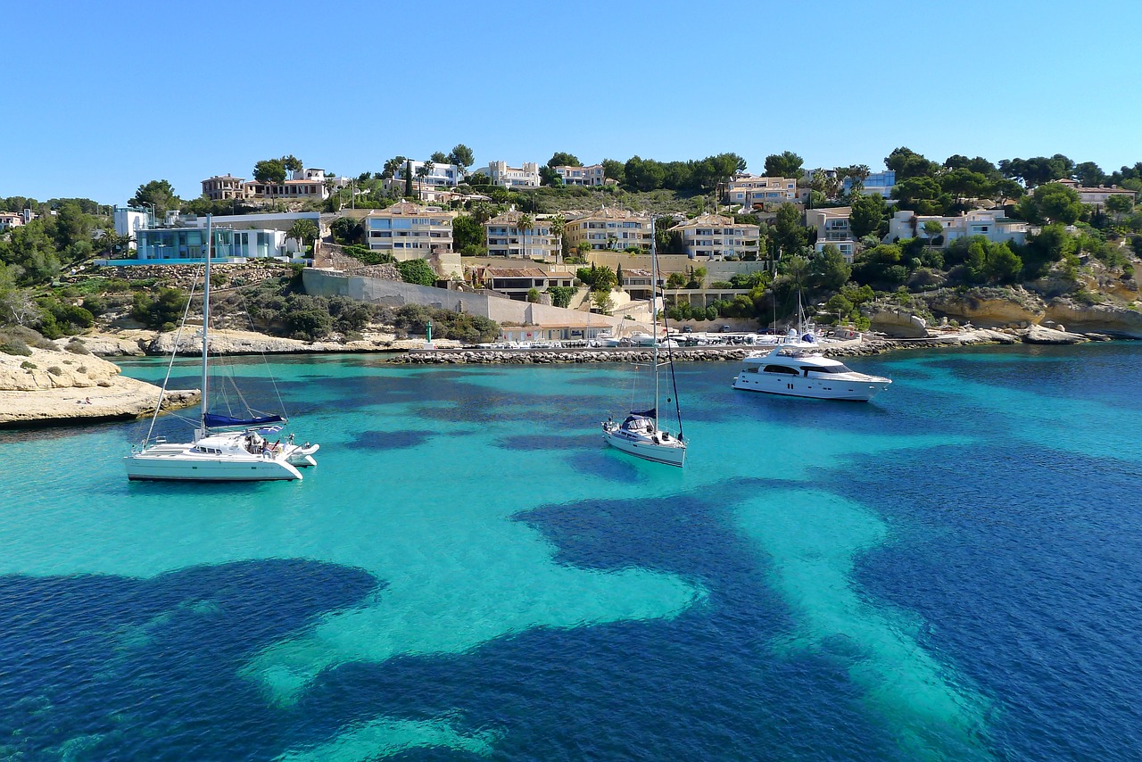 sea booked boats free photo