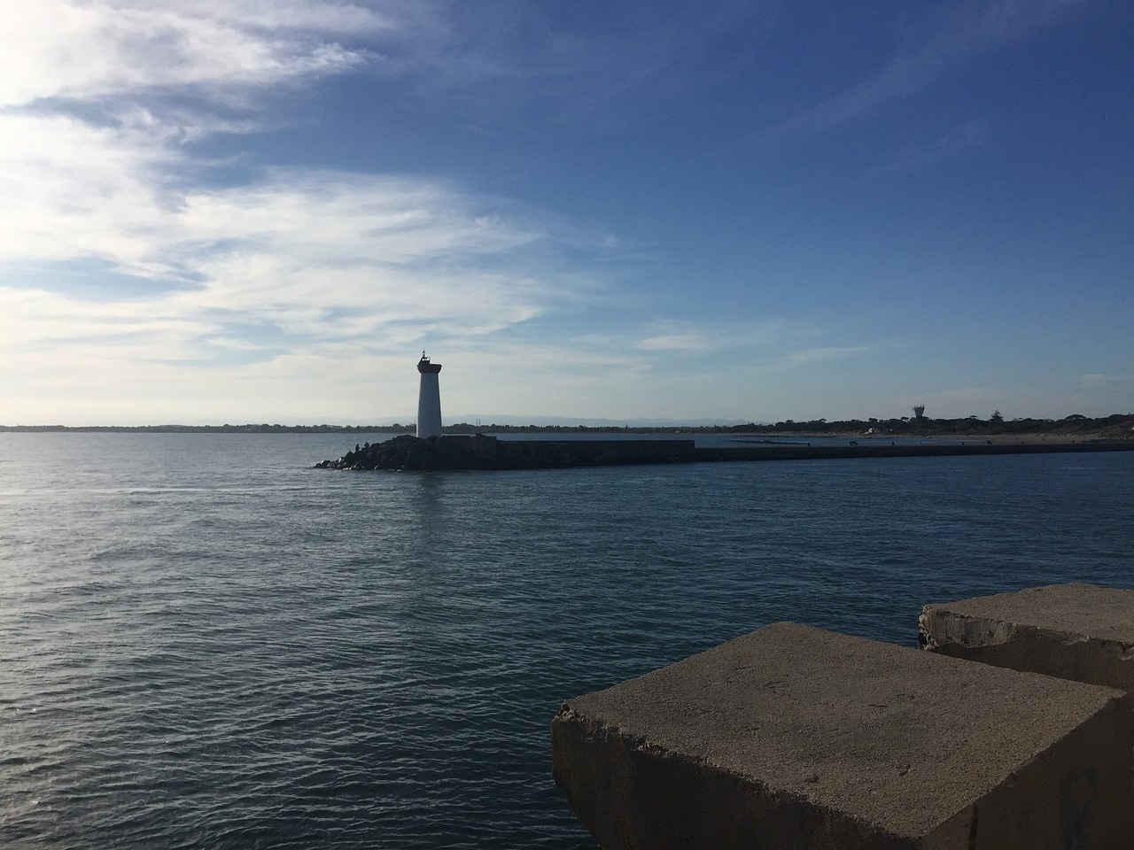 sea lighthouse horizon free photo