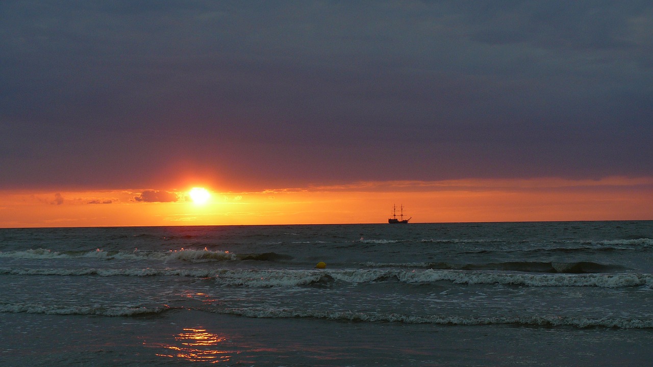 sea sunset ship free photo