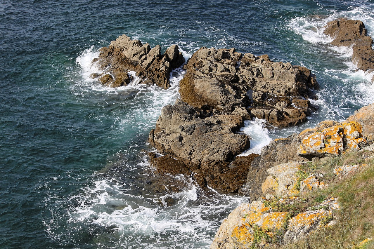 sea rocks brittany free photo