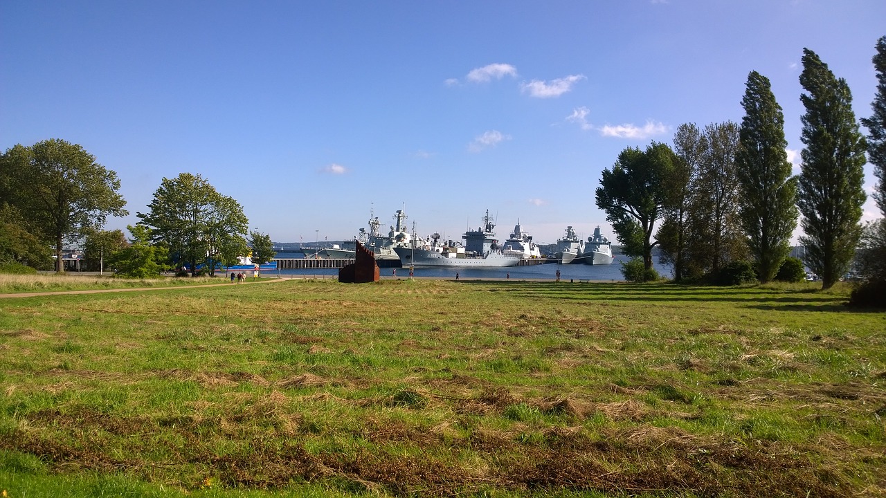 sea ships good view free photo