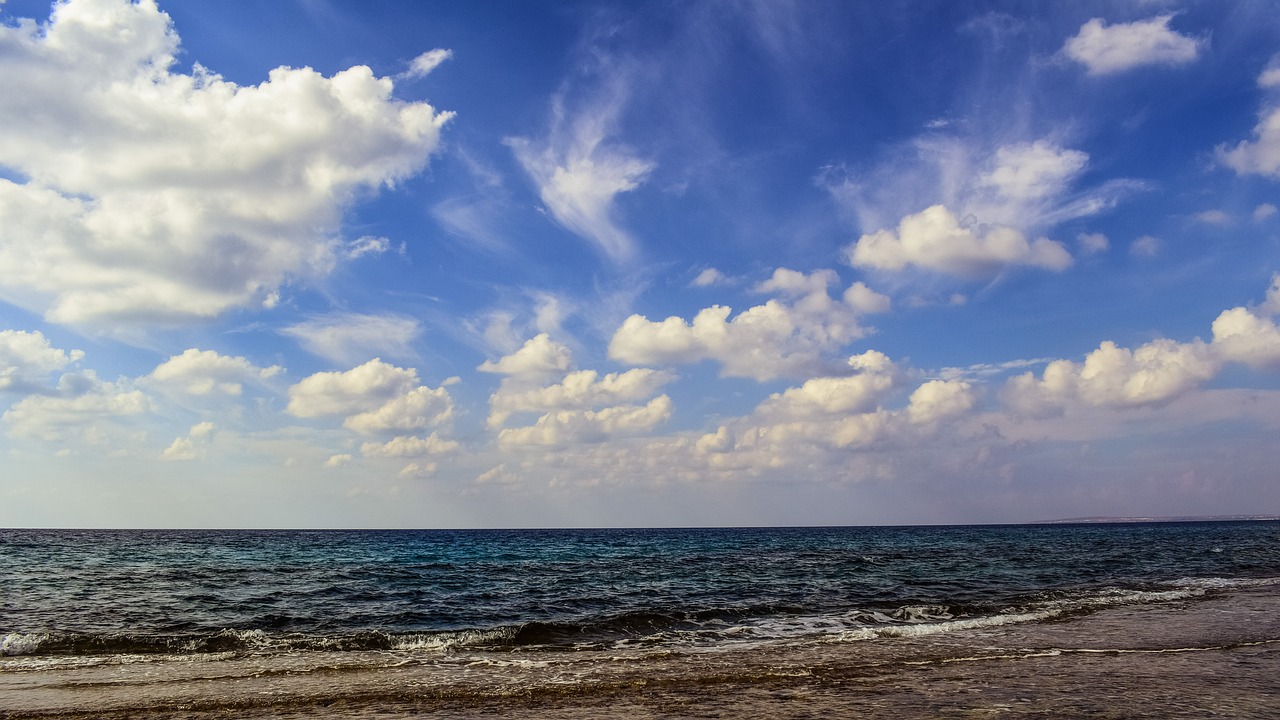 sea sky clouds free photo