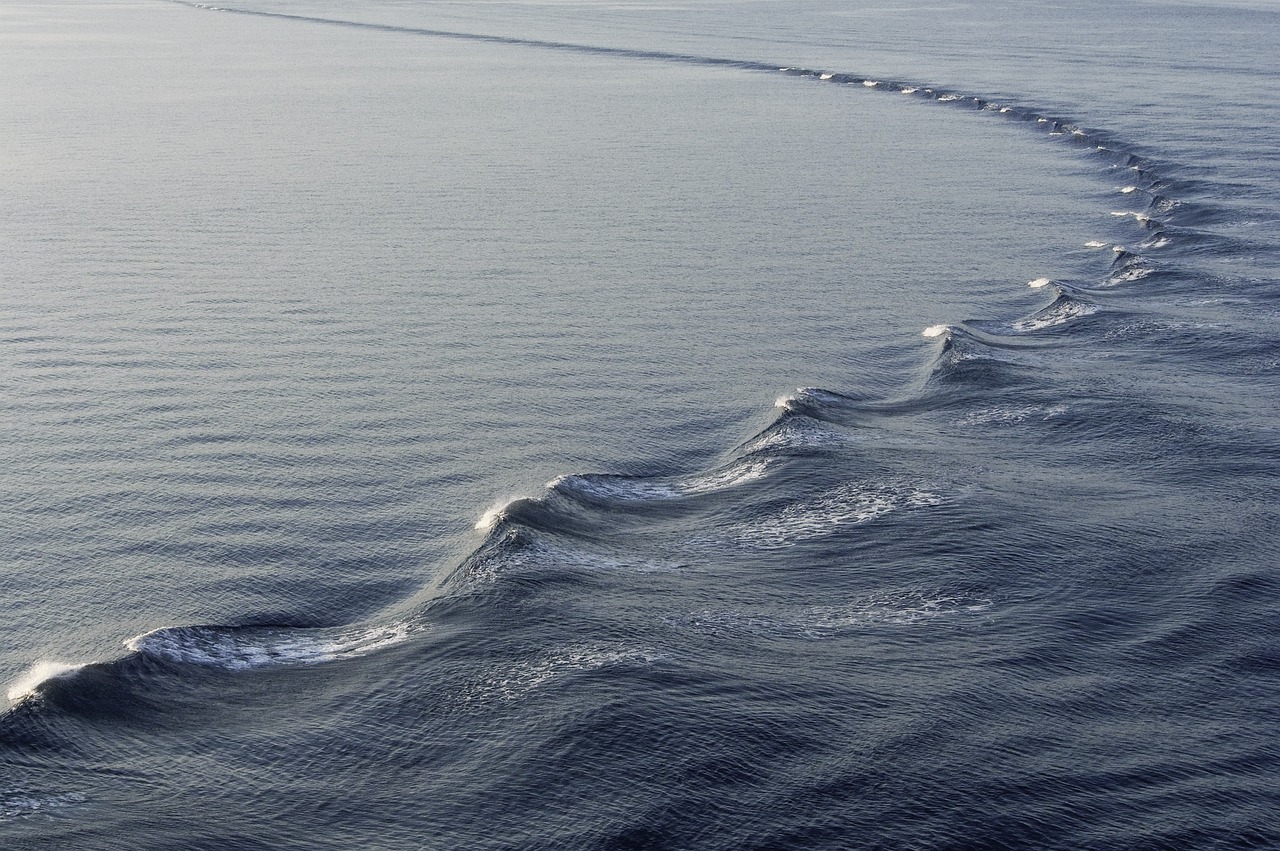 sea waves blue free photo