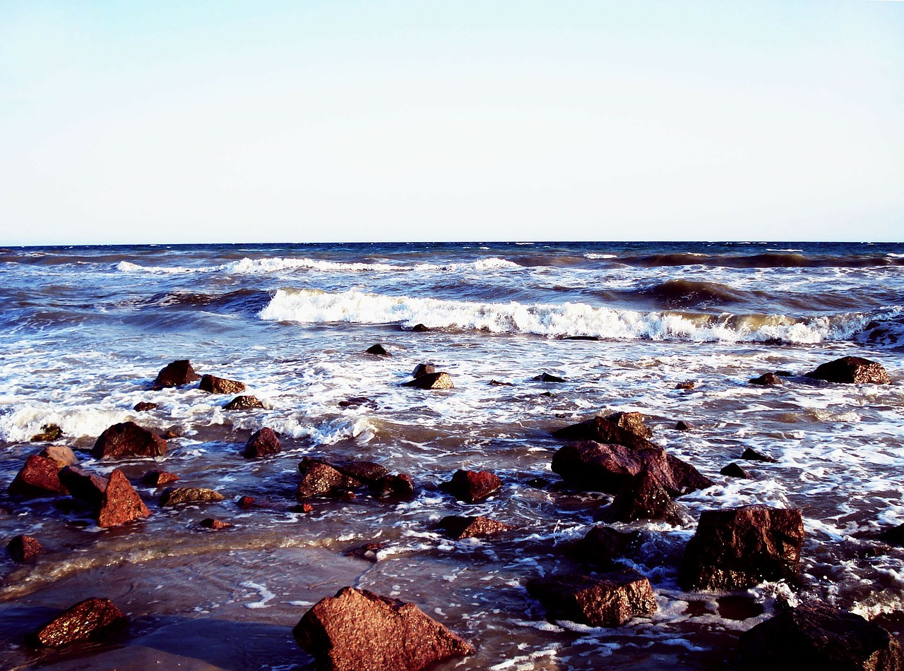 sea​​ rocks wave free photo