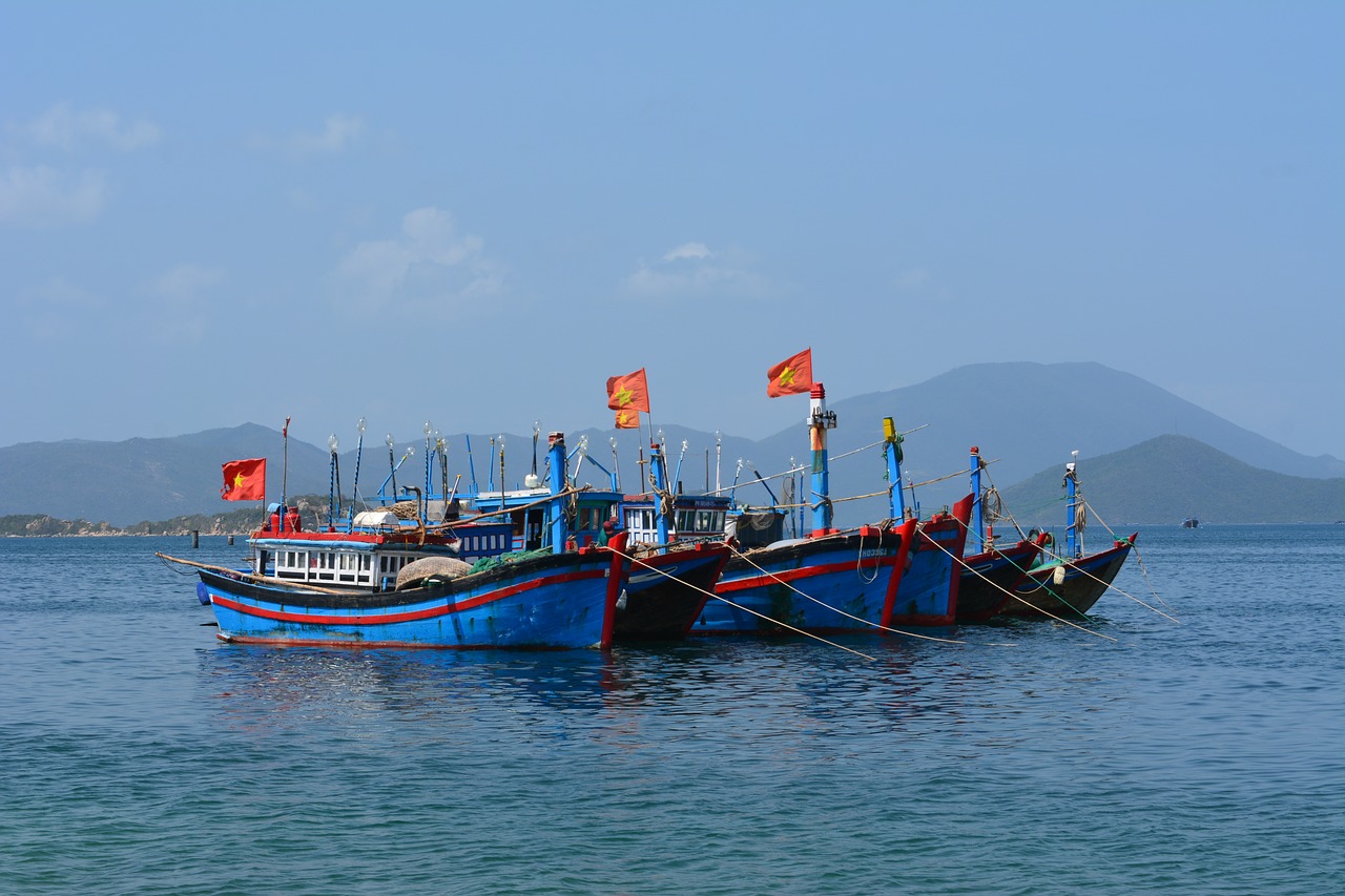 sea boat ship free photo