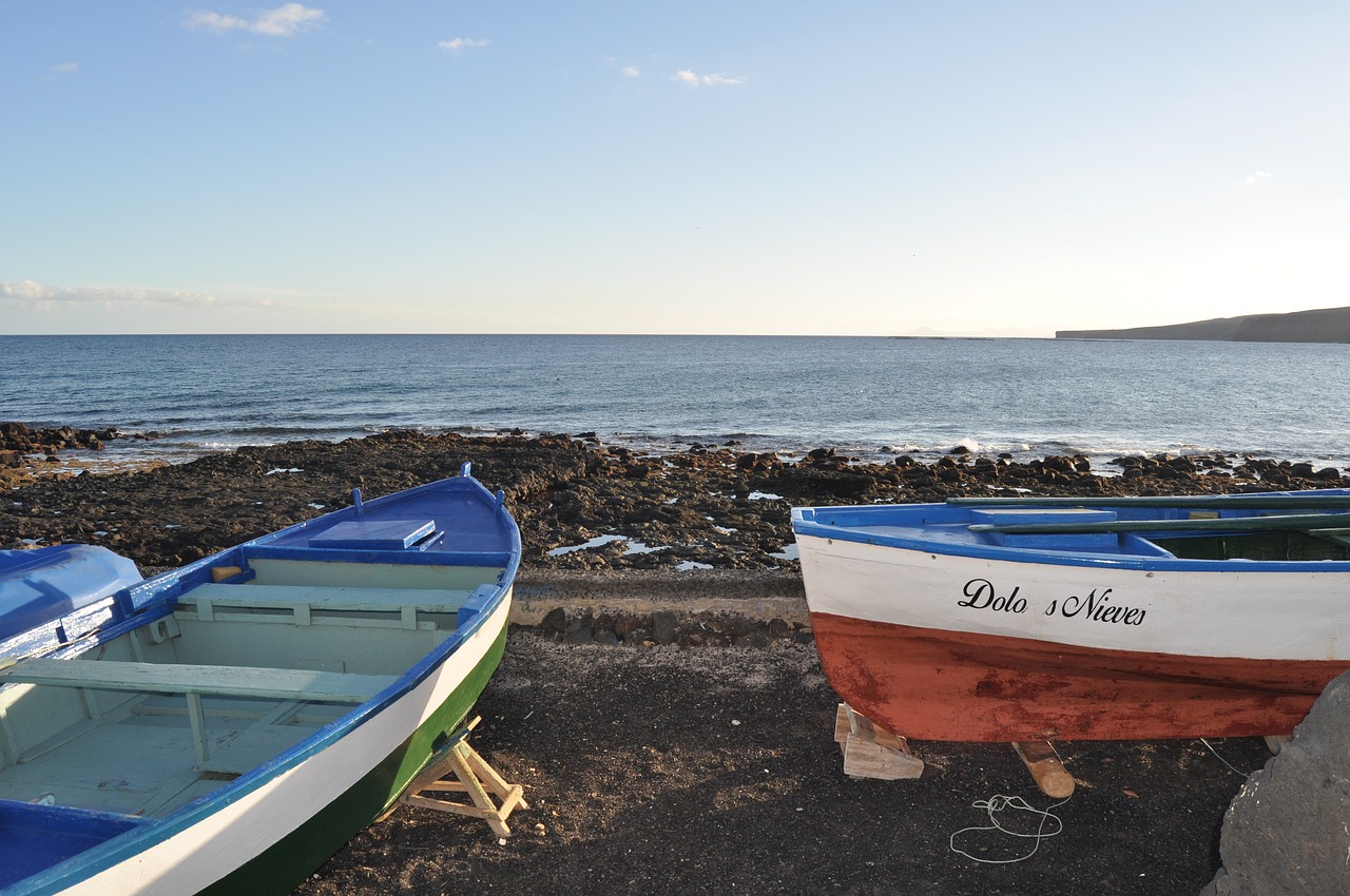 sea  body of water  boat free photo