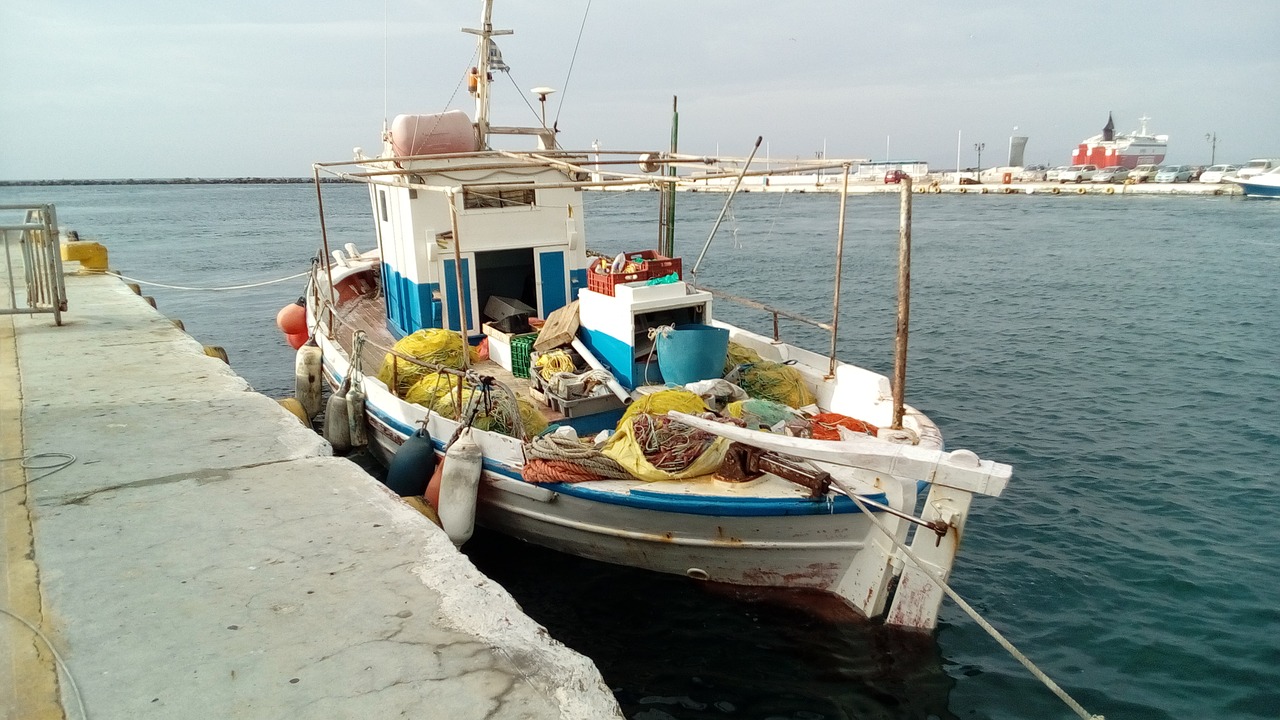 sea  water  boat free photo