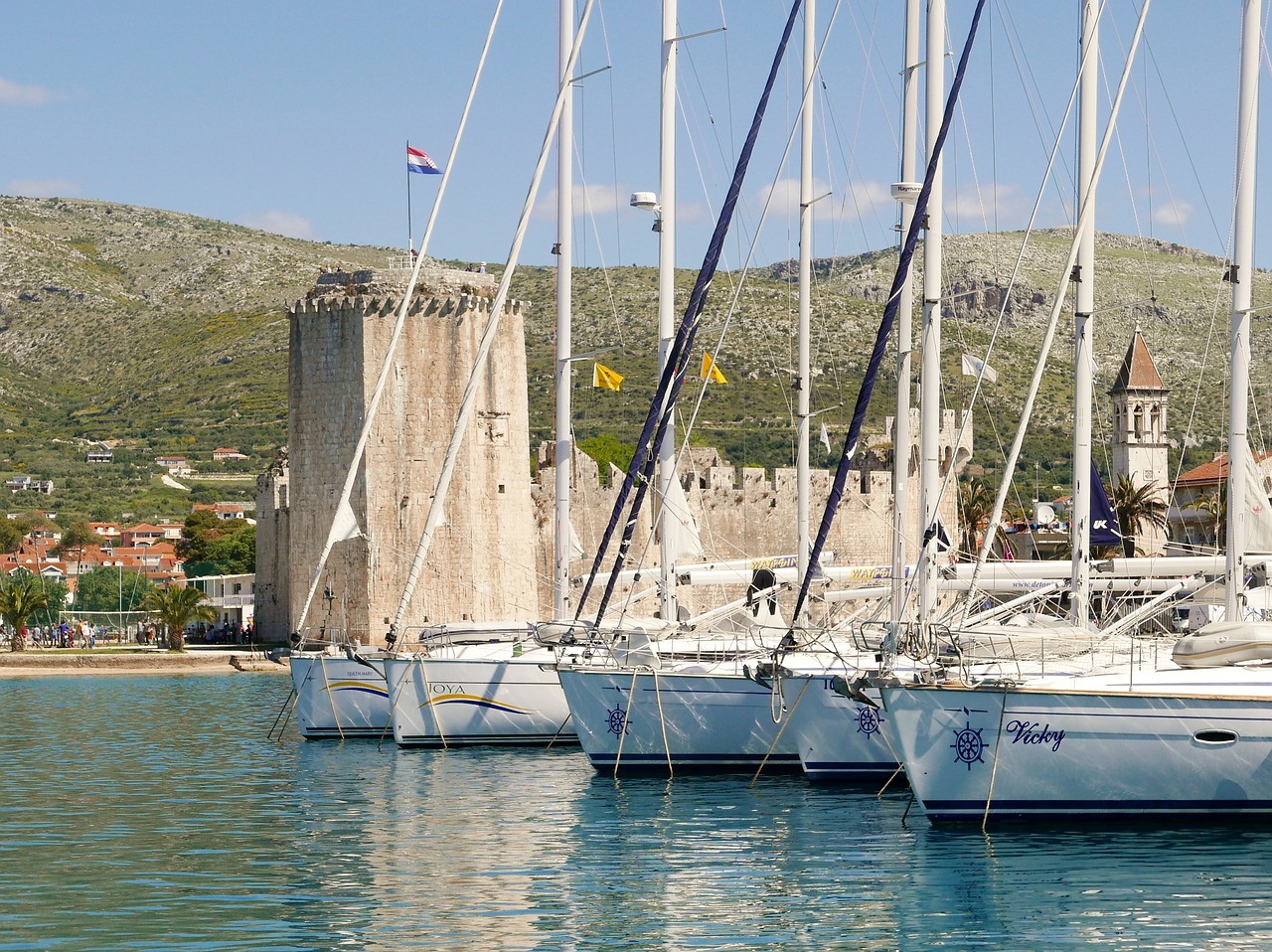 sea  sailing boat  fortress free photo