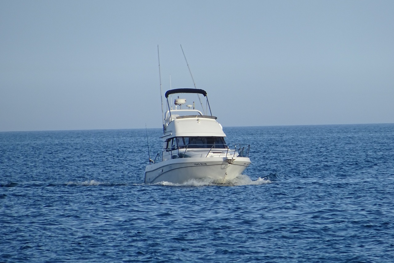 sea  yacht  boat free photo