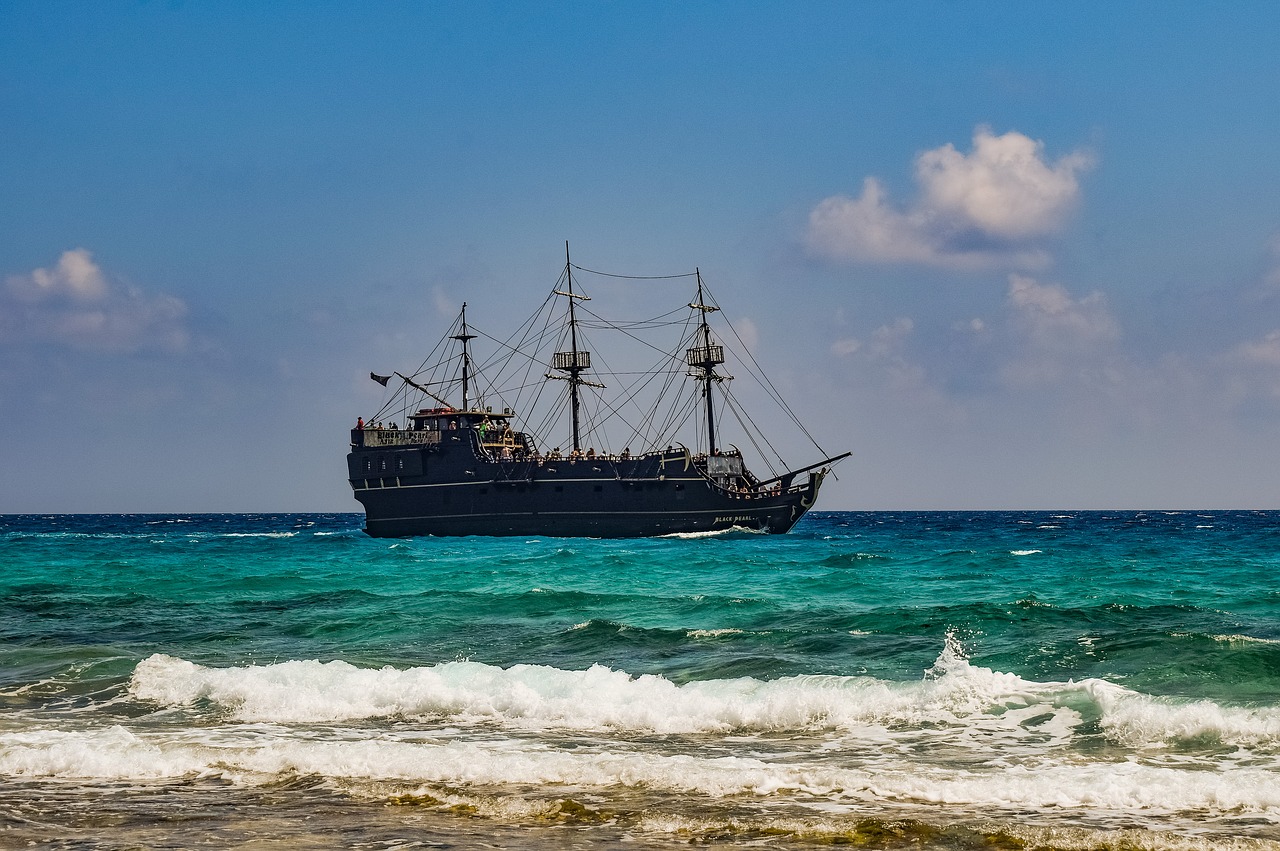 sea  ship  boat free photo