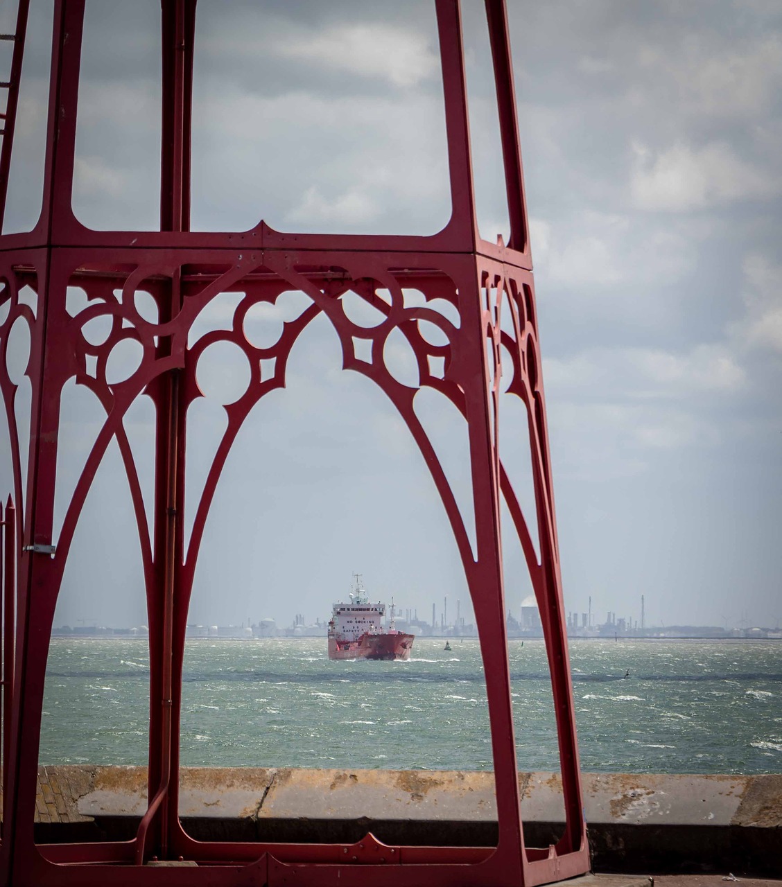 sea  boat  lighthouse free photo