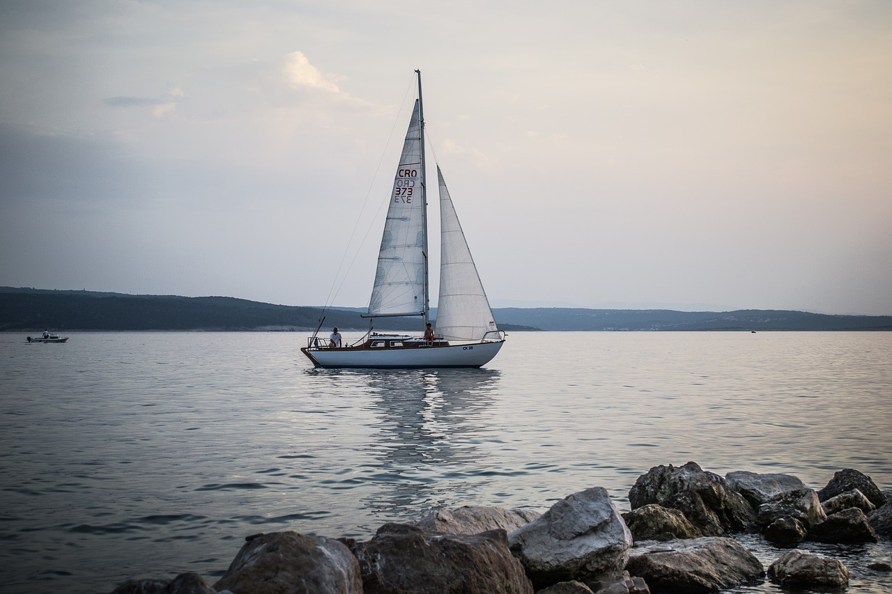 sea  sailing boat  water free photo