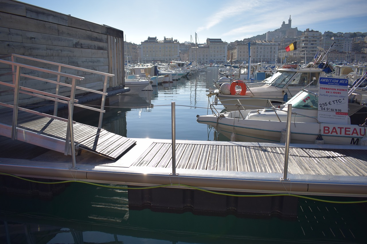 sea  boat  nature free photo