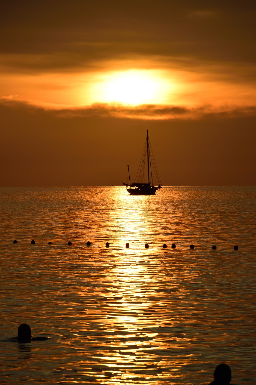 sea  boat  lipe free photo