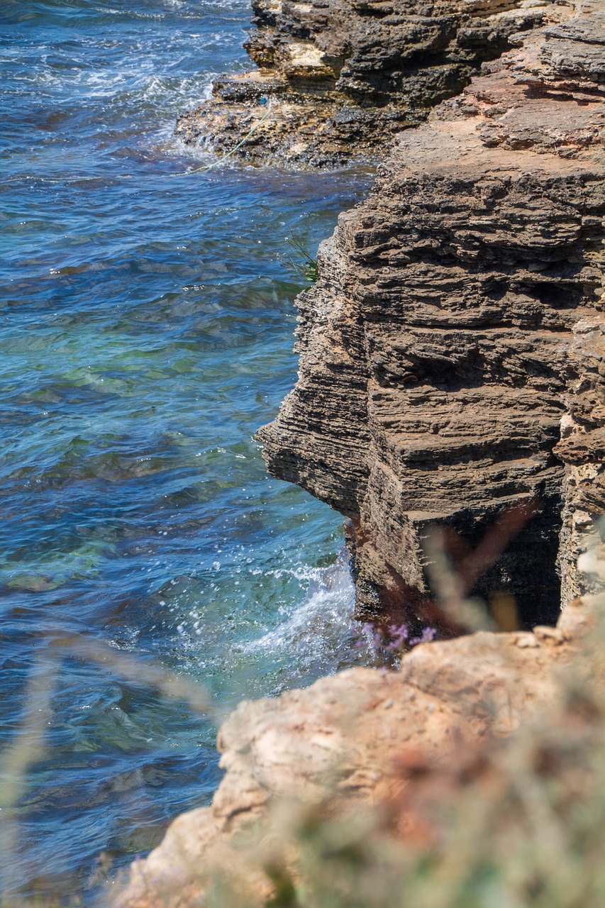 sea  rocks  wave free photo