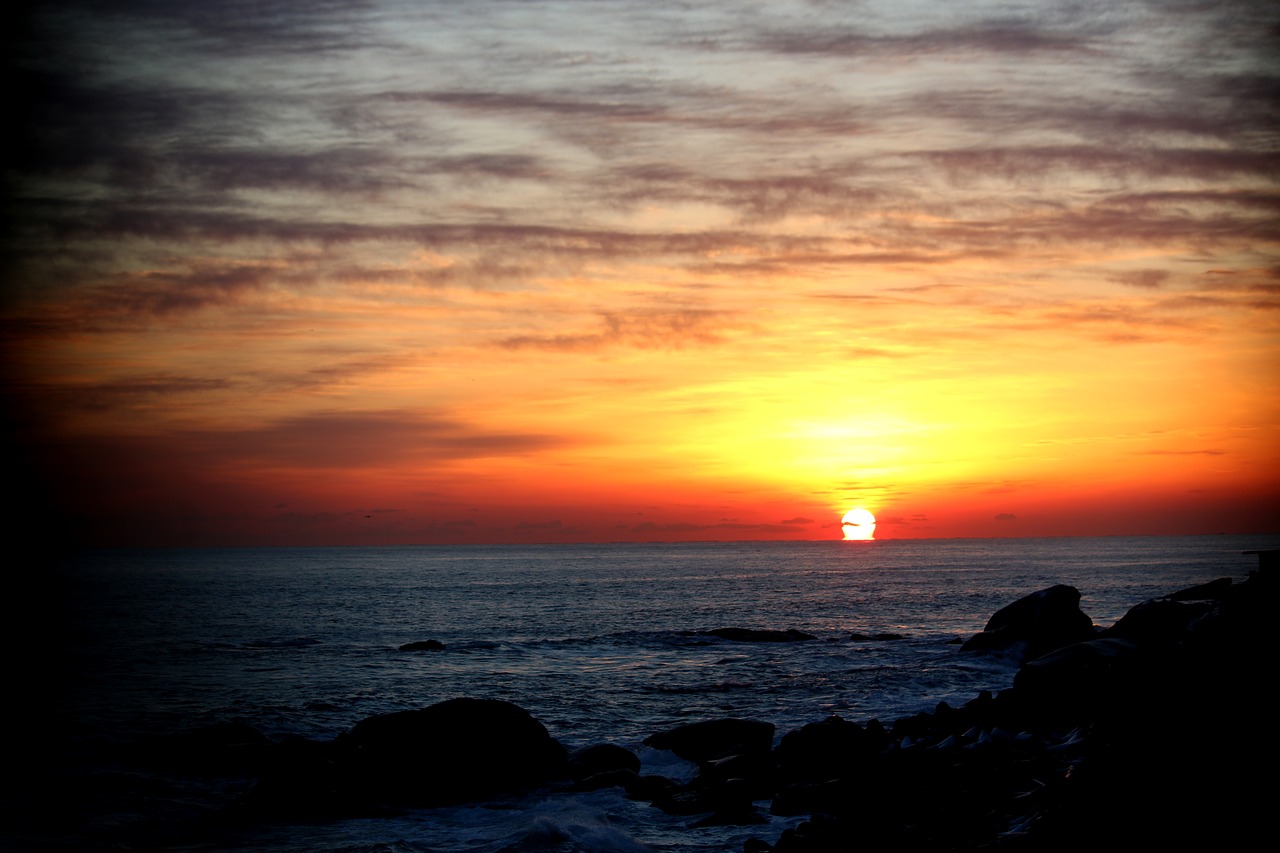 sea  sunrise  in the new year free photo