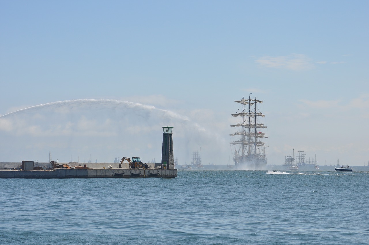 sea  sailing ship  water free photo