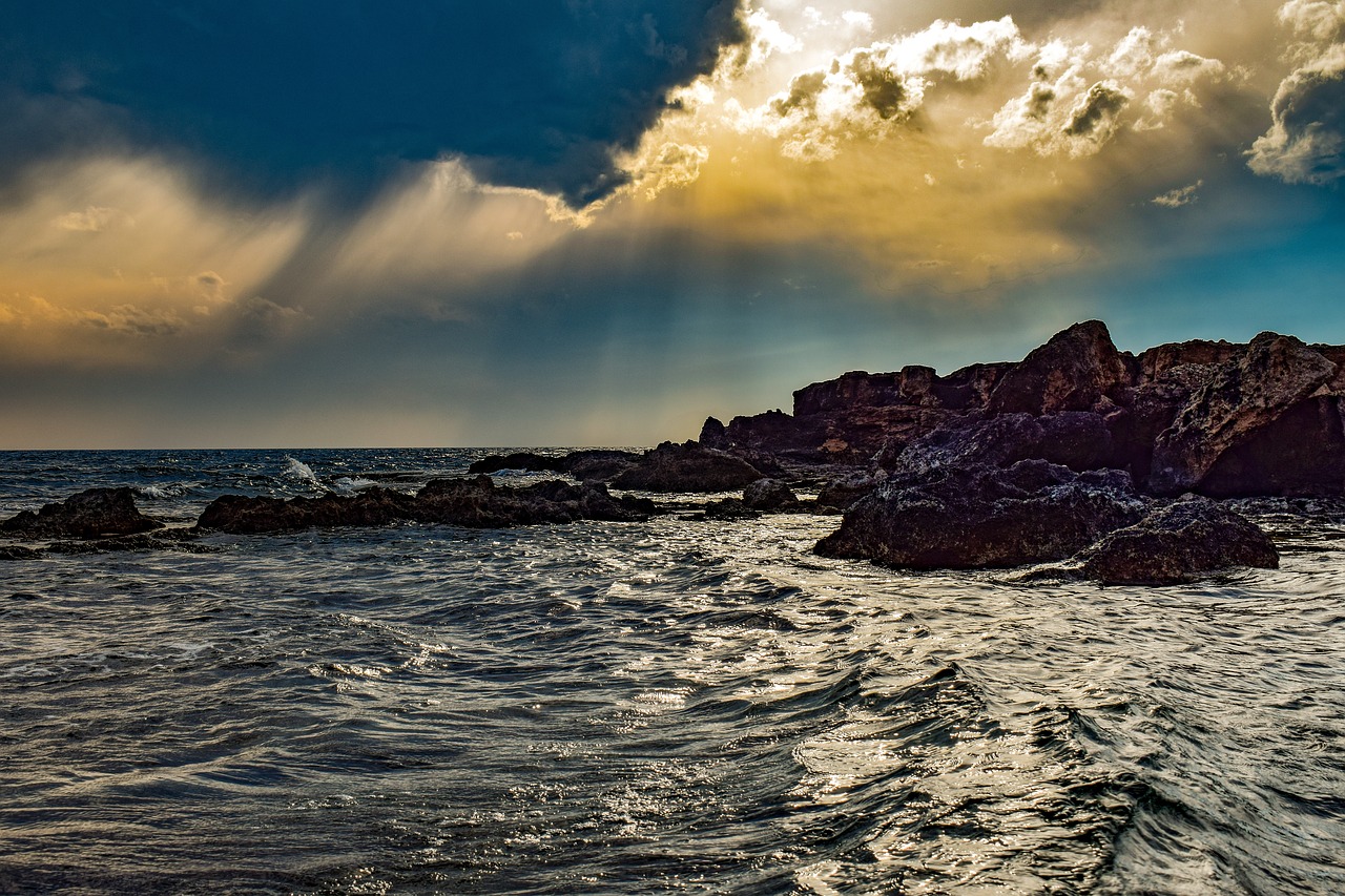 sea  rocky coast  sky free photo